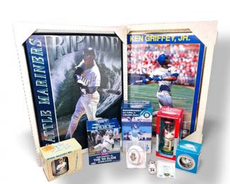 49 KenGriffeyJrMemorabiliaLotPhotosFiguresBallsCollectibles