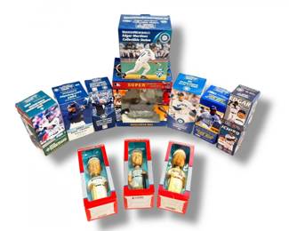 15 MarinersBobbleheadLotwNestingDollsSignedGutierrezBox