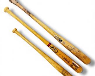 12 SignedBaseballBatsLotJacobsenChristiansonMartinez