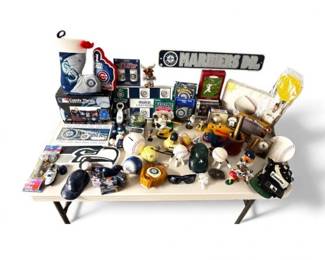 23 SeattleMarinersMLBMixedMemorabiliaLotFiguresBallsGear