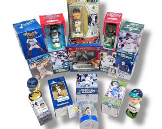 27 MarinersBobbleheadLotSignedKenjiJohjimaCardEdgarItems