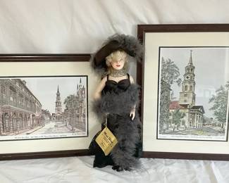 Strolling In Charleston