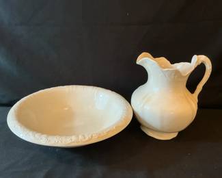Pitcher And Basin Set 