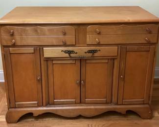 Wooden Chest Of Drawers 