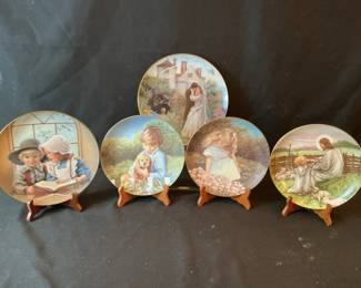 Nursery Rhyme And Assorted Plates 