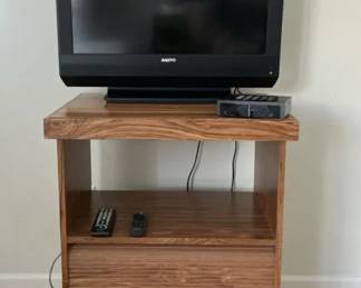 Roll Bottom Stand TV