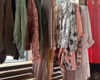 Women’s dresses new 20$