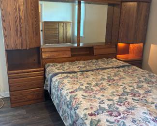 Oak Captains Queen Bed
Headboard with lights, mirrors, nightstands and storage!  $450.00
108”w 17”d 72”t w Jamison Foam Mattress
