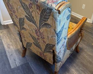 Wood framed Arm chair recliner w tropical print $ 175.00
26.5”w 30”d 40”t