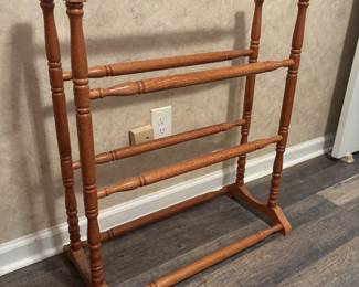 Oak Quilt Rack. $60.00
27”w 13”d 33”t
