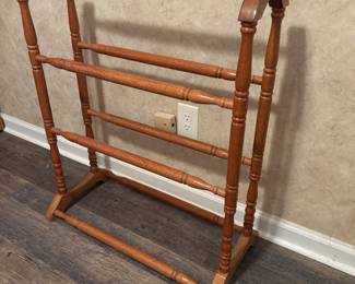 Oak Quilt Rack. $60.00
27”w 13”d 33”t