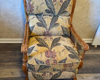 Wood framed Arm chair recliner w tropical print $ 175.00
26.5”w 30”d 40”t