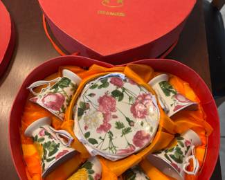 Kitsch 6 Demitasse cups and saucers in heart shaped box (7) pink on yellow (3) pink and yellow on white $36.00 a set