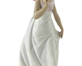 Lladro Porcelain Afternoon Promenade Sculpture
