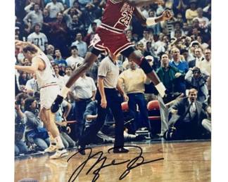 Autographed Michael Jordan Certified Photo
