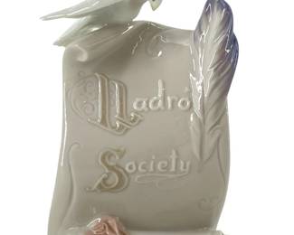 Lladró Society 'Art Brings us Together' Sculpture
