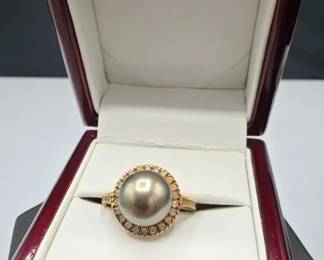 Beautiful Large Black South Sea Pearl Diamond 14kt Gold