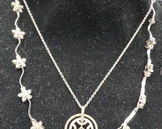 Affinity Pendant on 925 Chain Silver Tone Floral Vine