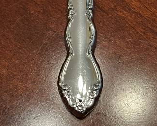 W100 - $85. Oneida Dover 4-5 Place settings with 3 serving utensils. 