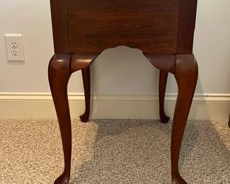 W22 - $45. Single End Table. Measures 22.5" wide x 17" deep x 26" tall. Top shows a bit of wear but overall sturdy and in good condition! Drawer slides easily. 