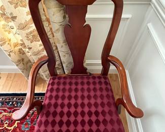 W70 - $350. American Drew Dining Room Table & Chairs. Table + 2 leafs. Table is 44" wide x 64" long. Each Leaf is 15" extra. 2 arm chairs and 4 regular chairs. Table does show some signs of use - see photos. Mostly on the edges of the leaves and table legs. 