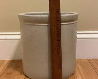 W78 - $40. The Buckeye Pottery #2 Crock. 