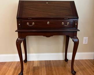 W5 - $300. Henkel-Harris "The Lady Astor Writing Desk". Measures 30.5" wide x 17.5" deep x 39.5" tall. Has minor crazing on the frame around the drop down door. Very good condition otherwise - legs are great not marked up. 