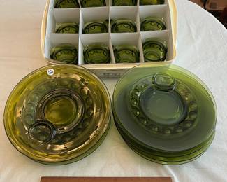 W68 - $45. 12 luncheon plates & cups. Kings Crown - Green. Plates are 10.5" across. 