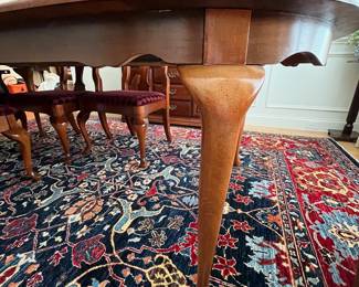 W70 - $350. American Drew Dining Room Table & Chairs. Table + 2 leafs. Table is 44" wide x 64" long. Each Leaf is 15" extra. 2 arm chairs and 4 regular chairs. Table does show some signs of use - see photos. Mostly on the edges of the leaves and table legs. 