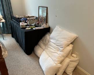 OVERVIEWS OF WHAT IS STILL AVAILABLE FOR SUNDAY. PLEASE COME TO SHOP ITEMS THAT ARE IN THE OVERVIEWS - WE ARE UNABLE TO PULL INDIVIDUAL ITEMS. 