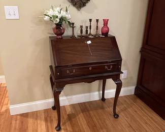 OVERVIEWS! These photos are to give you an idea of all of the "smalls" that are available to purchase when you come to shop. Most items in these photos, if they don't have individual photos, are under $20 and we CAN NOT HOLD out of these photos. You MUST come to shop. In the past we have been flexible on this but we simply can not pull every $1 and $5 item.