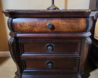 Stunning and elegant King wood bedroom set. Set includes bed frame & headboard, two matching end tables, 9 drawer dresser, two table lamps and one floor lamp (wear on headboard but can easily be reupholstered). Can sell at discount as set or individually!