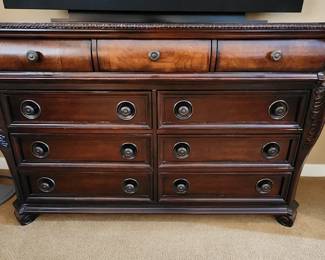 Stunning and elegant King wood bedroom set. Set includes bed frame & headboard, two matching end tables, 9 drawer dresser, two table lamps and one floor lamp (wear on headboard but can easily be reupholstered). Can sell at discount as set or individually!