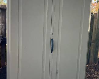 "Halifax North Prestige" in Evans, GA Starts Closing Thu 12/4 at 8p. Pickup is Sat 12/6 from 11-3p. Please click here to view more photos, descriptions, and current bids: https://ctbids.com/estate-sale/40708