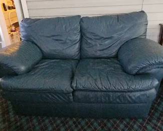 "Halifax North Prestige" in Evans, GA Starts Closing Thu 12/4 at 8p. Pickup is Sat 12/6 from 11-3p. Please click here to view more photos, descriptions, and current bids: https://ctbids.com/estate-sale/40708