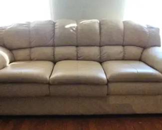 "Halifax North Prestige" in Evans, GA Starts Closing Thu 12/4 at 8p. Pickup is Sat 12/6 from 11-3p. Please click here to view more photos, descriptions, and current bids: https://ctbids.com/estate-sale/40708