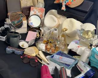 "Halifax North Prestige" in Evans, GA Starts Closing Thu 12/4 at 8p. Pickup is Sat 12/6 from 11-3p. Please click here to view more photos, descriptions, and current bids: https://ctbids.com/estate-sale/40708