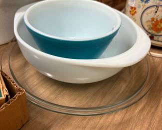 Vintage Pyrex Mixing Bowl, Pie Plate, Serving Dish