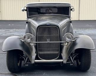 1932 Ford Custom Street Rod Fiberglass body. Will run with basic maintenance, with keys. Was stored in airplane hangar. Title status unknown