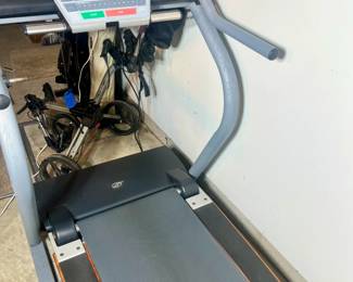 NordicTrack 5100 R foldable treadmill

