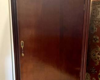 Sheet-music storage cabinet

