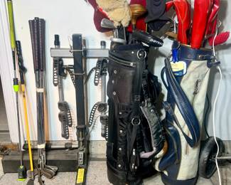 gold clubs, Thule bike rack 