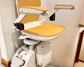 Acorn stair lift, only 2 years old, very light use!