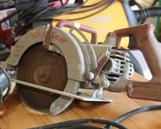 worm drive circular saw