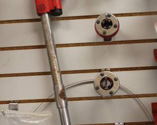 racketing pipe threader