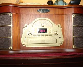 retro radio/phonograph/CD