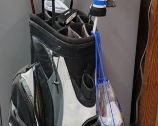 Golf Clubs with Taylor Made Golf Bag Callway X3H 21, Wilson Oversized 1200 Wide Tip 5, Callaway DRS Big Bertha Diablo 3H, Taylor Made Rescue 2-16, Wilson Harmonized, Taylor Made Ghost Corza, Wilson Pitching Wedge Oversized 1200 Wide Tip, Taylor Made Burner Driver, Tour Model Series 3 U-Groove, R Moto Big Bertha Alpha 815, Taylor Made Golf Bag, Golf Ball and More 