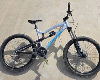 Santa Cruz Full Suspension Mountain Bike 