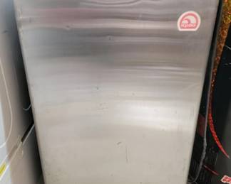 Igloo Mini Fridge 