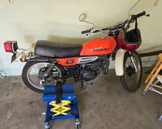 Suzuki 185